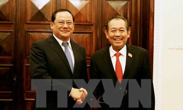 Ph&oacute; Thủ tướng Trương H&ograve;a B&igrave;nh hội đ&agrave;m với Ph&oacute; Thủ tướng L&agrave;o