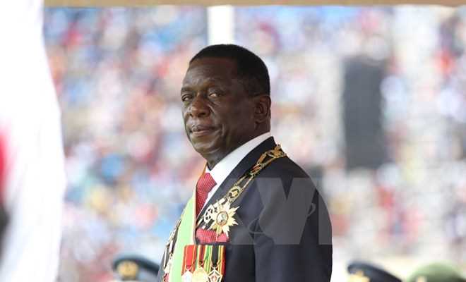 Zimbabwe: Tân Tổng thống Emmerson Mnangagwa giải tán nội các
