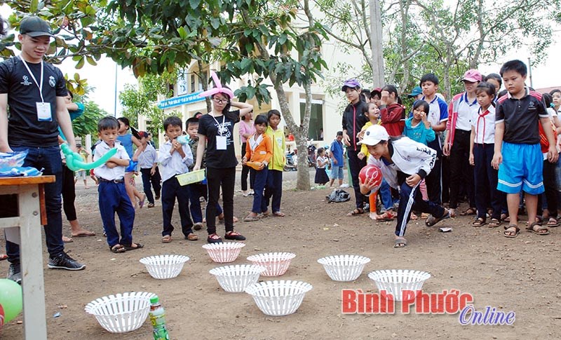 Tuổi trẻ tình nguyện hướng về biên giới