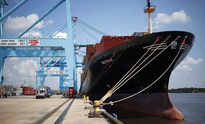 Thâm hụt thương mại của Mỹ lên mức cao nhất kể từ đầu năm