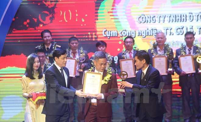 Giải thưởng 'Vô lăng vàng' 2017 vinh danh 46 lái xe trên cả nước