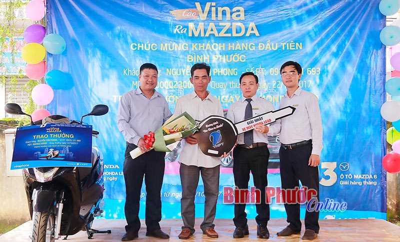 VNPT Bình Phước trao thưởng chương trình “Co Vina ra Mazda”