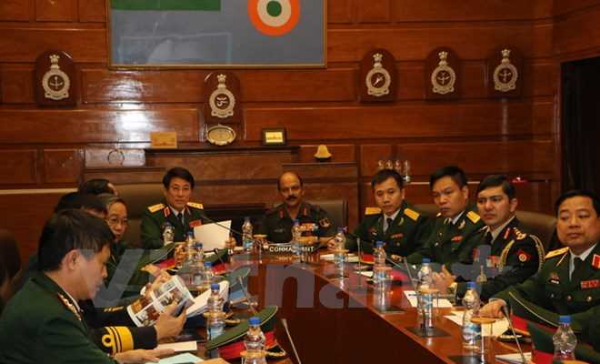 Việt Nam v&agrave; Ấn Độ đẩy mạnh hợp t&aacute;c trong lĩnh vực quốc ph&ograve;ng