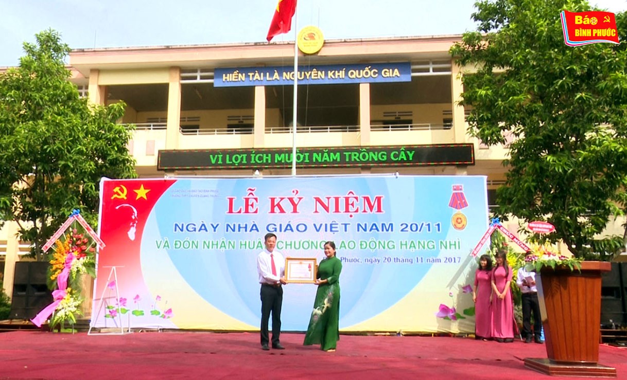 [Video] Trường THPT chuyên Quang Trung kỷ niệm 35 năm ngày nhà giáo Việt Nam 