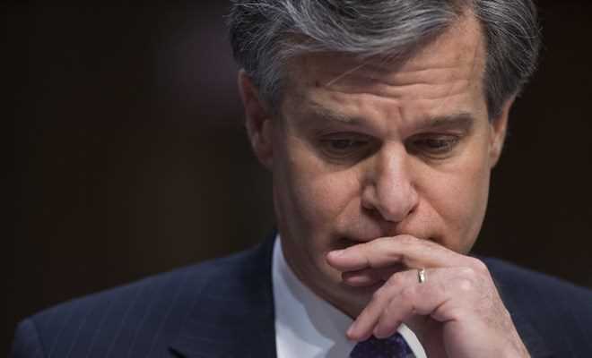 Giám đốc FBI trước áp lực từ chức tăng cao sau vụ xả súng ở Florida