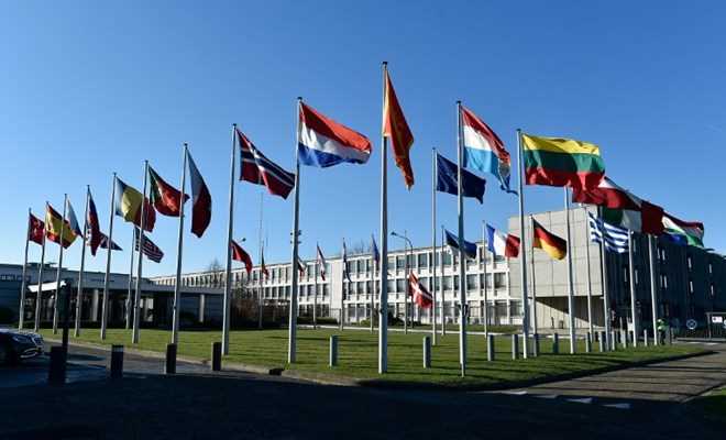 Các bộ trưởng quốc phòng NATO ra quyết định về cấu trúc chỉ huy