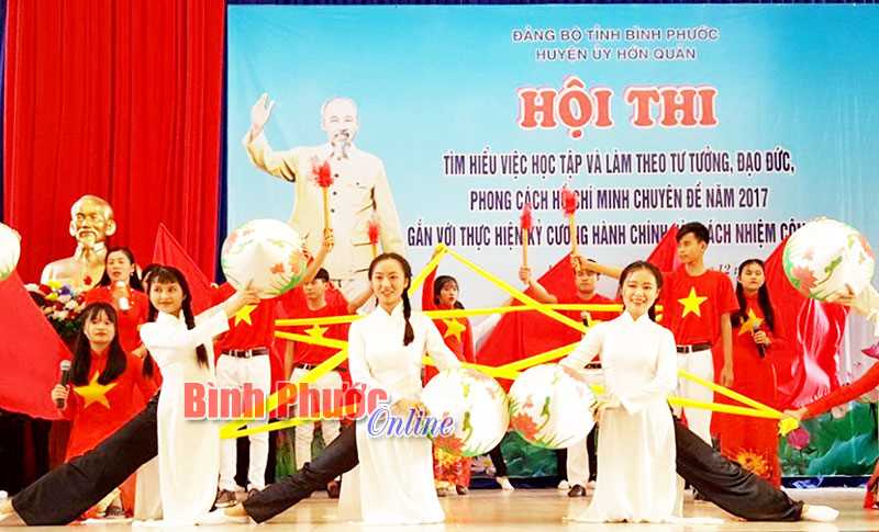 Tuy&ecirc;n truyền thực hiện Chỉ thị 05-CT/TW b&agrave;i bản, s&acirc;u sắc hơn