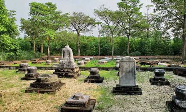 Khai quật mộ cổ tại Khu di t&iacute;ch quốc gia đặc biệt nh&agrave; Trần