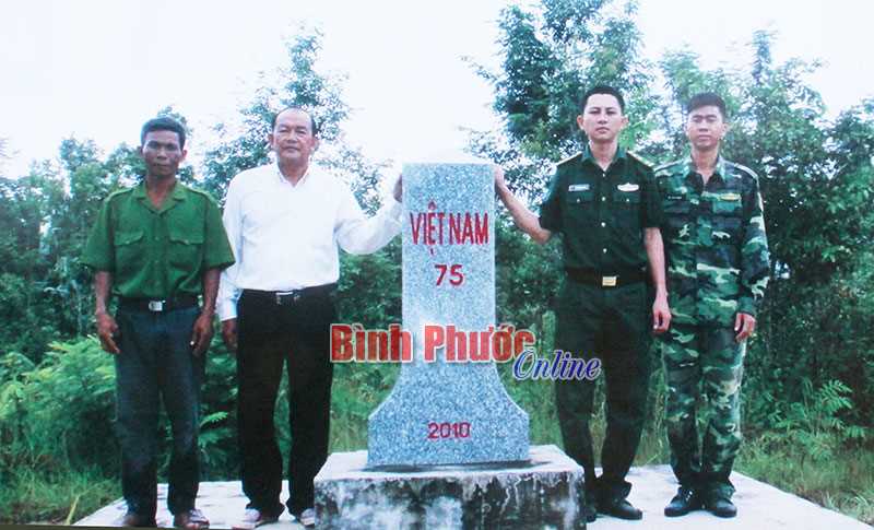 Ấp Thạnh Phú bảo vệ an ninh biên giới