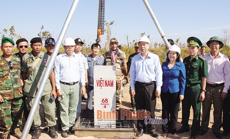 Nơi cột mốc bi&ecirc;n cương