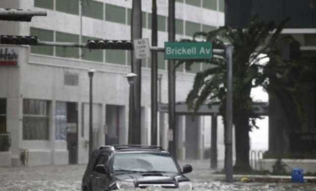 Bão mạnh tấn công khu vực Đông Bắc Mỹ, 5 người thiệt mạng