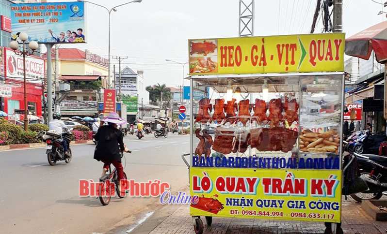 Vỉa hè bị chiếm dụng