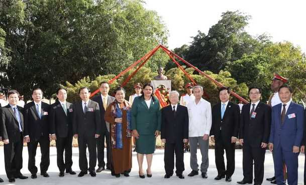 Tượng đ&agrave;i Hồ Ch&iacute; Minh - Minh chứng t&igrave;nh hữu nghị Việt Nam-Cuba