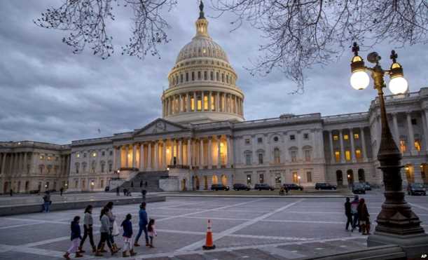 Luật ngân sách được thông qua, Chính phủ Mỹ chính thức "thoát hiểm"