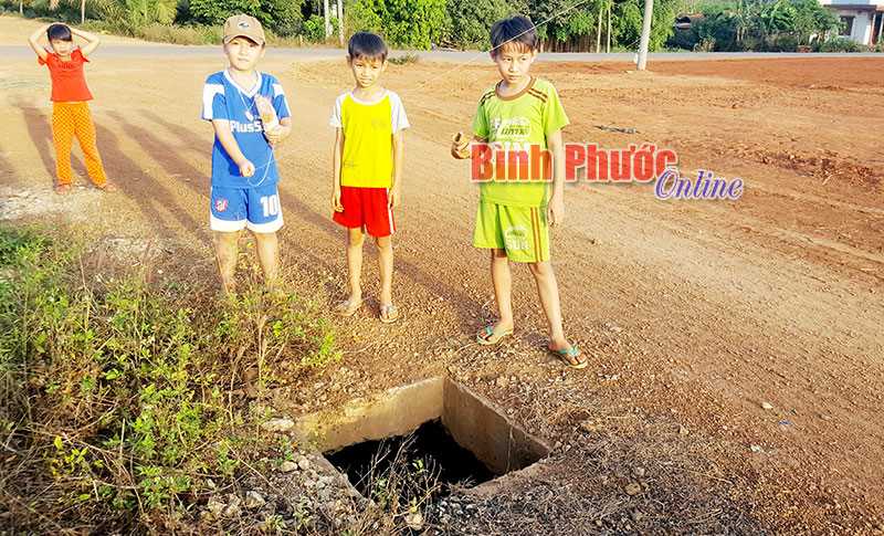 Ảnh ph&ecirc; b&igrave;nh: &ldquo;Bẫy&rdquo; nguy hiểm