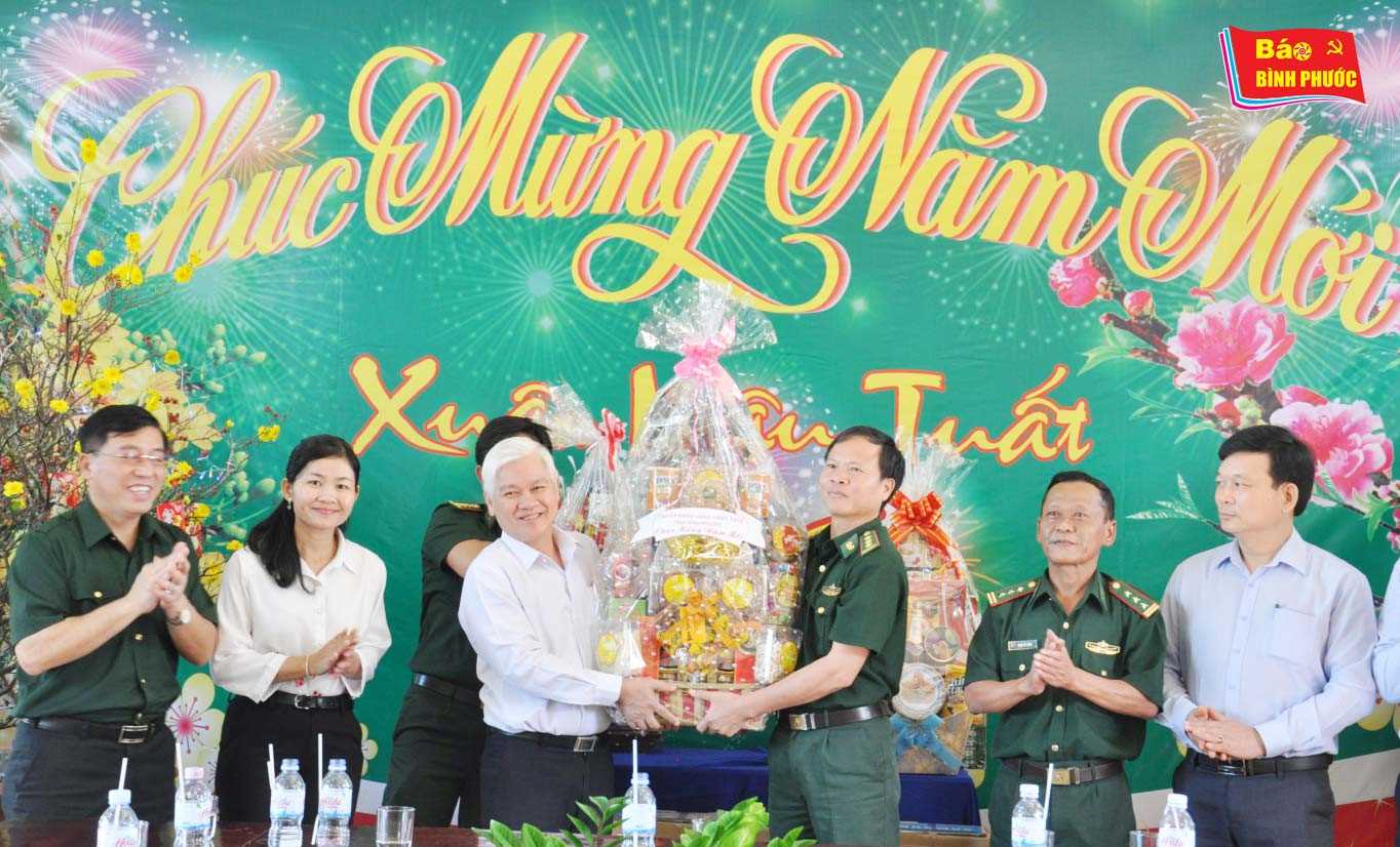 [Video] Đo&agrave;n đại biểu Quốc hội tỉnh thăm, tặng qu&agrave; tết tại Lộc Ninh, B&ugrave; Đốp