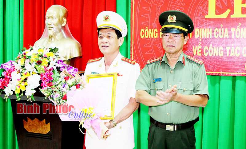 C&ocirc;ng bố quyết định của Tổng cục Ch&iacute;nh trị về c&ocirc;ng t&aacute;c tổ chức c&aacute;n bộ