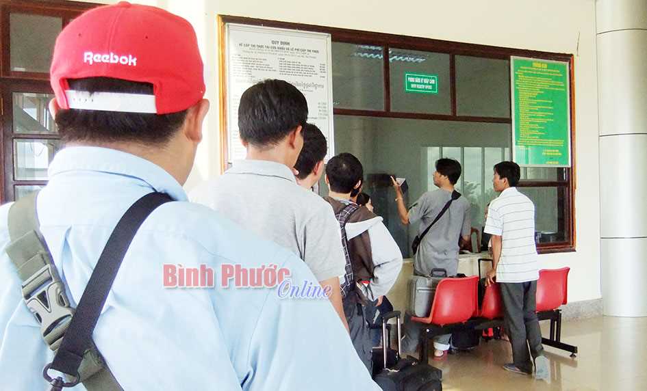 Xuất nhập cảnh người và phương tiện của nước có chung biên giới