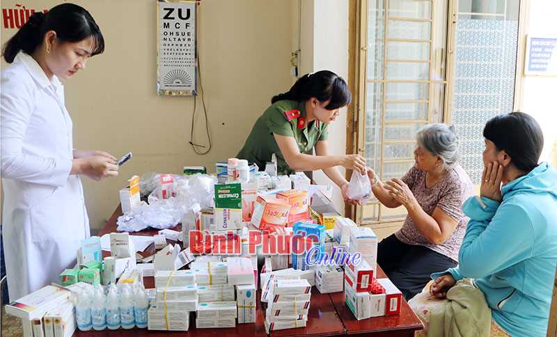 Bệnh xá Công an tỉnh khám bệnh, cấp thuốc miễn phí cho người nghèo