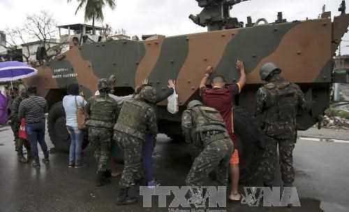 Brazil triển khai quân đội trấn áp tội phạm có tổ chức