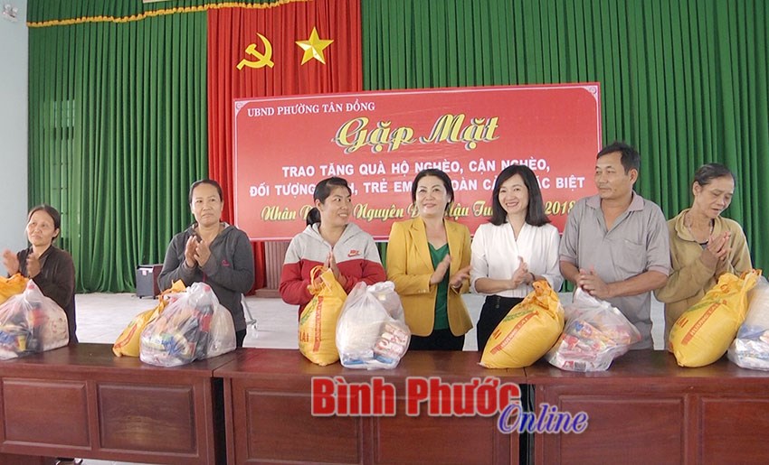 C&aacute;c huyện, thị họp mặt đầu xu&acirc;n 2018: Bắt tay v&agrave;o c&ocirc;ng việc ngay đầu xu&acirc;n mới