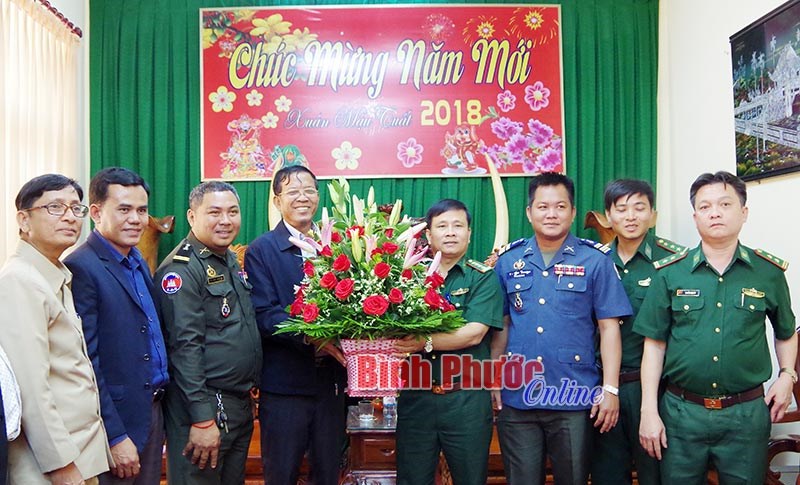 C&aacute;c tỉnh Campuchia ch&uacute;c tết Bộ đội bi&ecirc;n ph&ograve;ng B&igrave;nh Phước