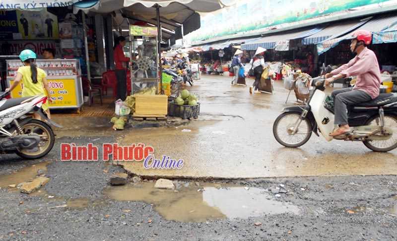Nỗi ám ảnh chợ lấn đường