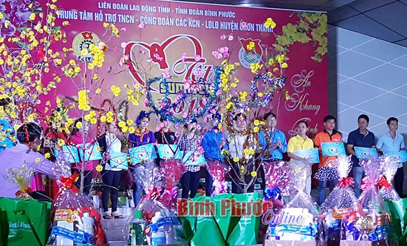 Chơn Thành tích cực chăm lo người lao động