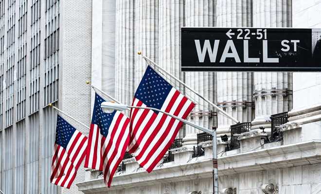 Mỹ công bố báo cáo kinh tế đầu tiên dưới thời Tổng thống Trump