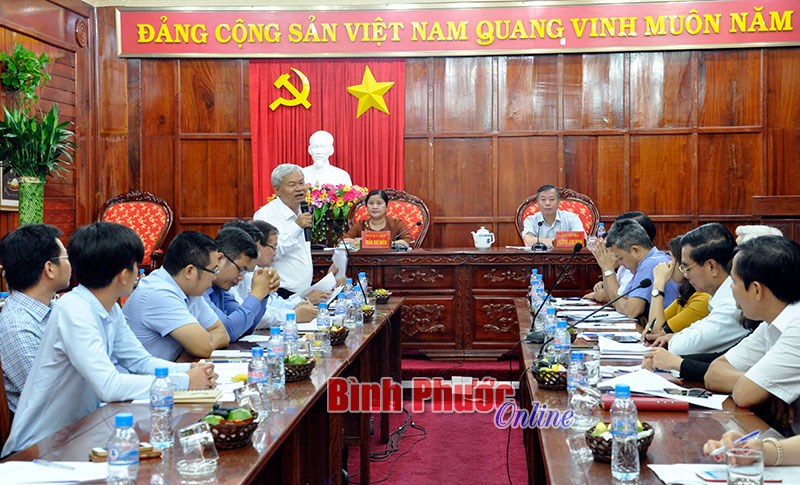 Ph&oacute; chủ tịch UBND tỉnh Huỳnh Anh Minh: Ch&iacute;nh quyền sẽ c&oacute; lỗi lớn nếu n&ocirc;ng d&acirc;n kh&ocirc;ng sống được với c&acirc;y điều
