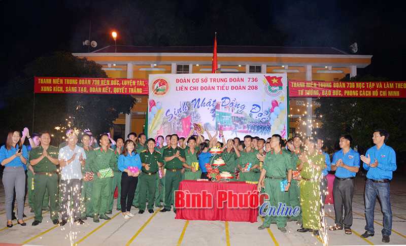 Tuổi trẻ Trung đo&agrave;n 736 ph&aacute;t động phong tr&agrave;o Thi đua quyết thắng