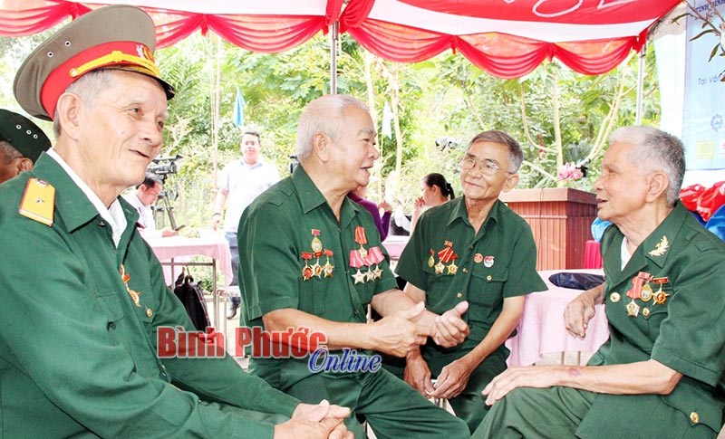 Gặp mặt c&aacute;c cựu t&ugrave; ch&iacute;nh trị