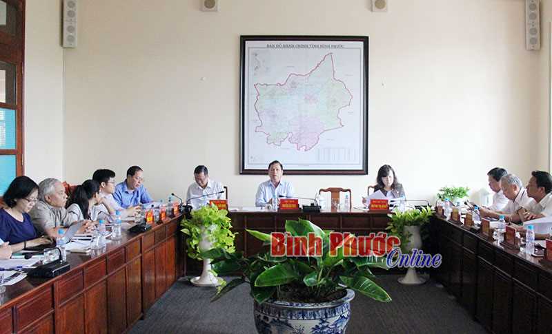 L&atilde;nh đạo tỉnh b&agrave;n nội dung li&ecirc;n quan đến Khu di t&iacute;ch lịch sử Bộ chỉ huy Miền T&agrave; Thiết