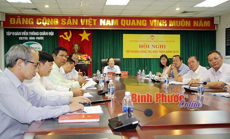 Hội nghị tập huấn trực tuyến to&agrave;n quốc c&ocirc;ng t&aacute;c mặt trận năm 2018