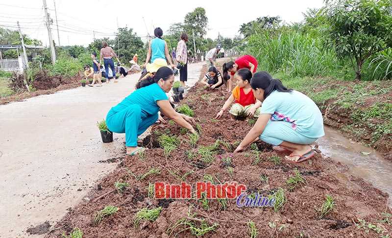 Hội viên phụ nữ Đồng Xoài tích cực bảo vệ môi trường