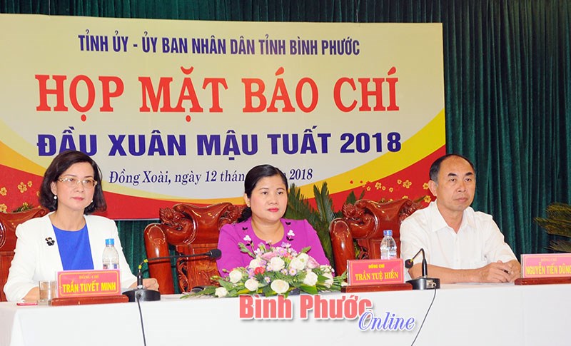 Họp mặt b&aacute;o ch&iacute; đầu năm: L&atilde;nh đạo tỉnh lu&ocirc;n lắng nghe, v&igrave; sự ph&aacute;t triển của B&igrave;nh Phước