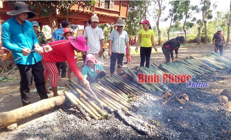 Hương vị đặc trưng cơm lam của đồng b&agrave;o S&rsquo;ti&ecirc;ng