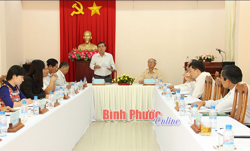 R&uacute;t kinh nghiệm c&ocirc;ng t&aacute;c chuẩn bị v&agrave; tổ chức kỳ họp thứ 5 HĐND tỉnh kh&oacute;a IX