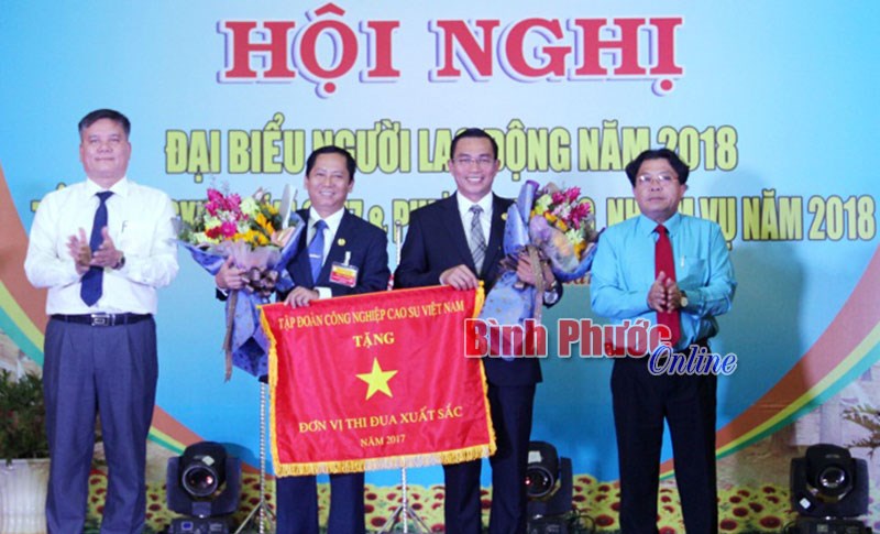 Công nhân Cao su Phú Riềng giúp nhau 14,2 tỷ đồng