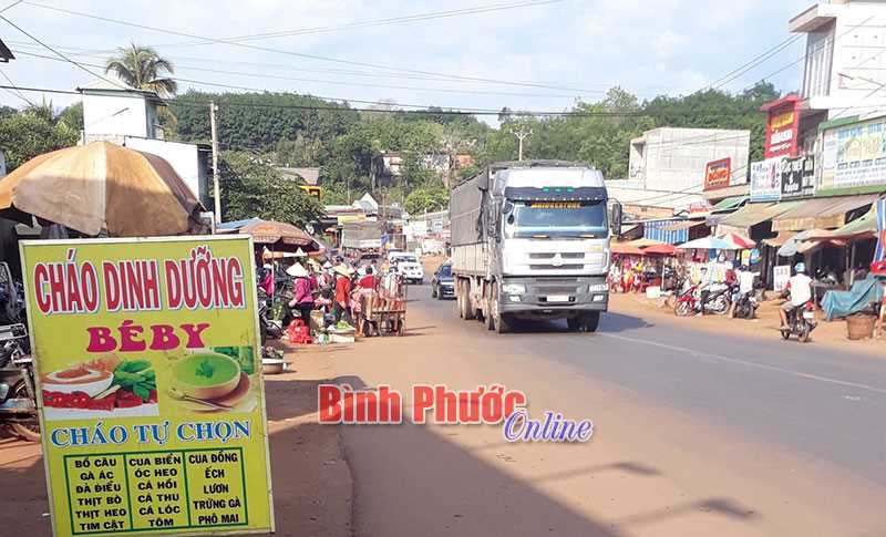 Lòng, lề đường bị chiếm dụng