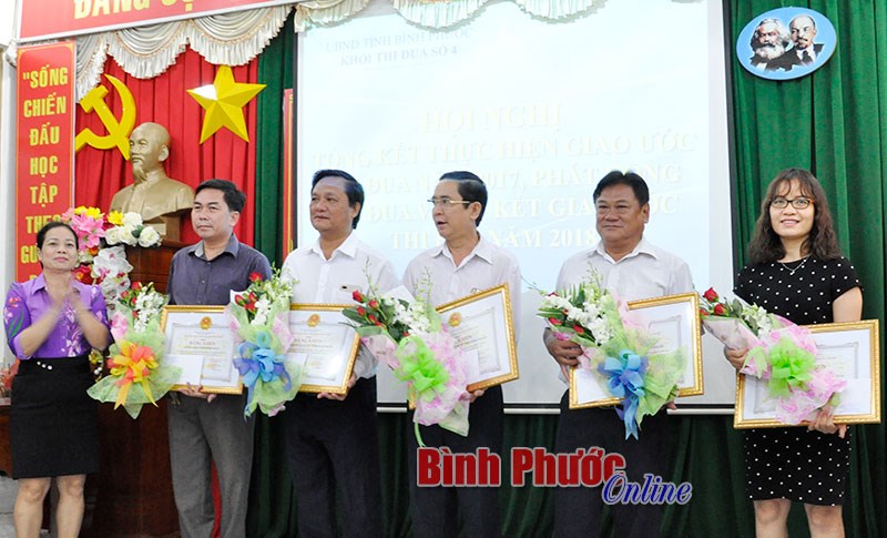 Kết nối th&ocirc;ng tin để cải c&aacute;ch thủ tục h&agrave;nh ch&iacute;nh