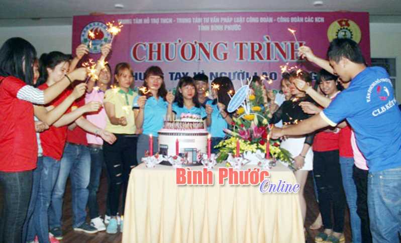 Tuy&ecirc;n truyền, tư vấn ph&aacute;p luật cho người lao động