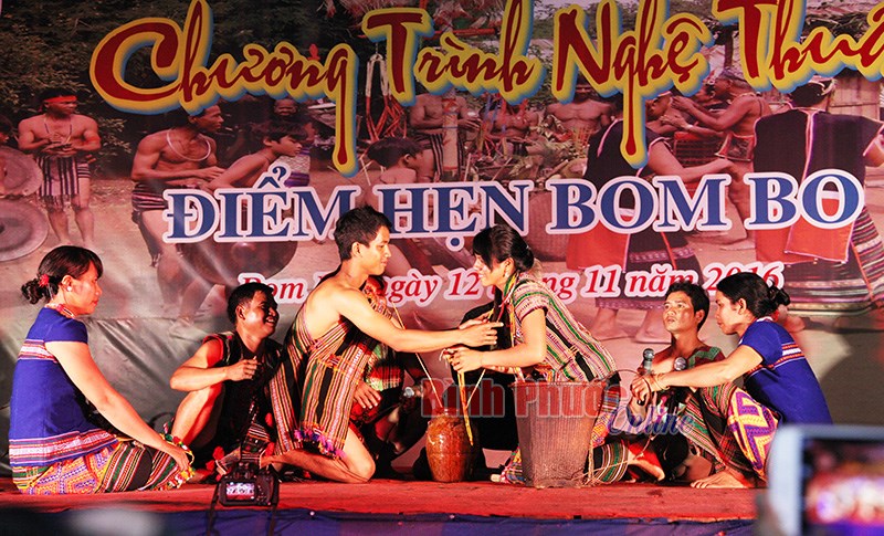 Lễ cưới truyền thống của người Mơn&ocirc;ng ở B&igrave;nh Phước