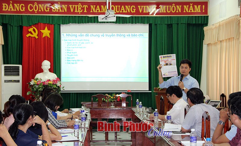 B&aacute;o ch&iacute; trong xu thế c&aacute;ch mạng c&ocirc;ng nghiệp 4.0