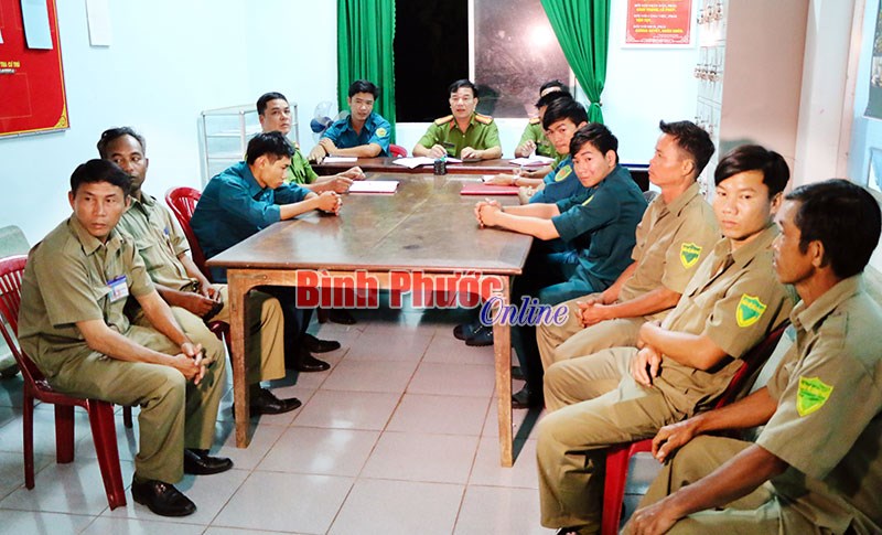 T&igrave;nh thương v&agrave; tr&aacute;ch nhiệm với d&acirc;n