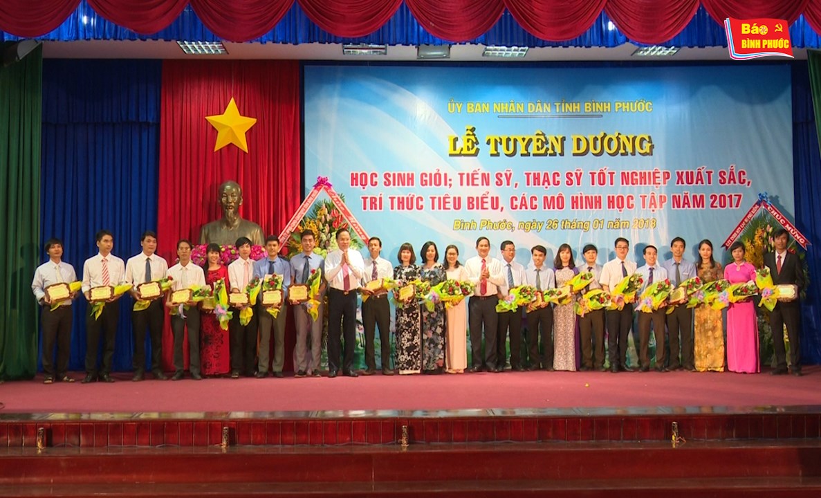 [Video] Tuy&ecirc;n dương học sinh, gi&aacute;o vi&ecirc;n, tr&iacute; thức xuất sắc