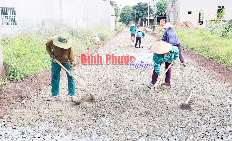 Thực hiện d&acirc;n chủ để ph&aacute;t huy sức mạnh cộng đồng