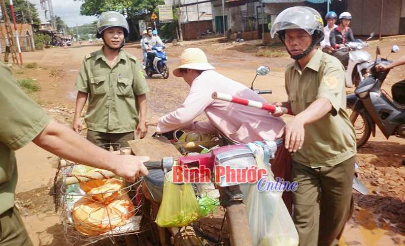Tr&aacute;ch nhiệm của UBND v&agrave; C&ocirc;ng an x&atilde; trong việc thi h&agrave;nh c&aacute;c biện ph&aacute;p gi&aacute;m s&aacute;t, gi&aacute;o dục
