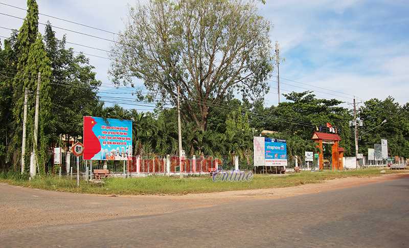 Pa-n&ocirc; vi phạm ph&aacute;p luật