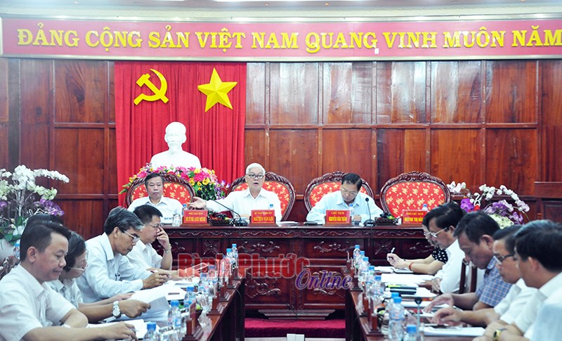 Phải tạo điều kiện v&agrave; chia sẻ kh&oacute; khăn với doanh nghiệp